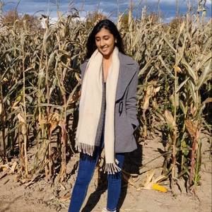 Meet your Posher, Shiksha